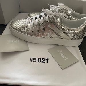 PS821 Silver Luxury Men’s Sneakers Size 9